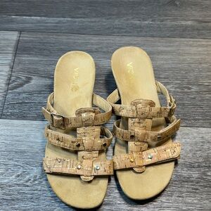 Vionic Women's Cork Tan Sandals woman’s size 8 (j113)